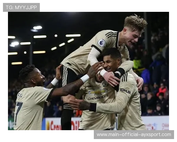 大连中场天才踢疯了全场耀眼成焦点