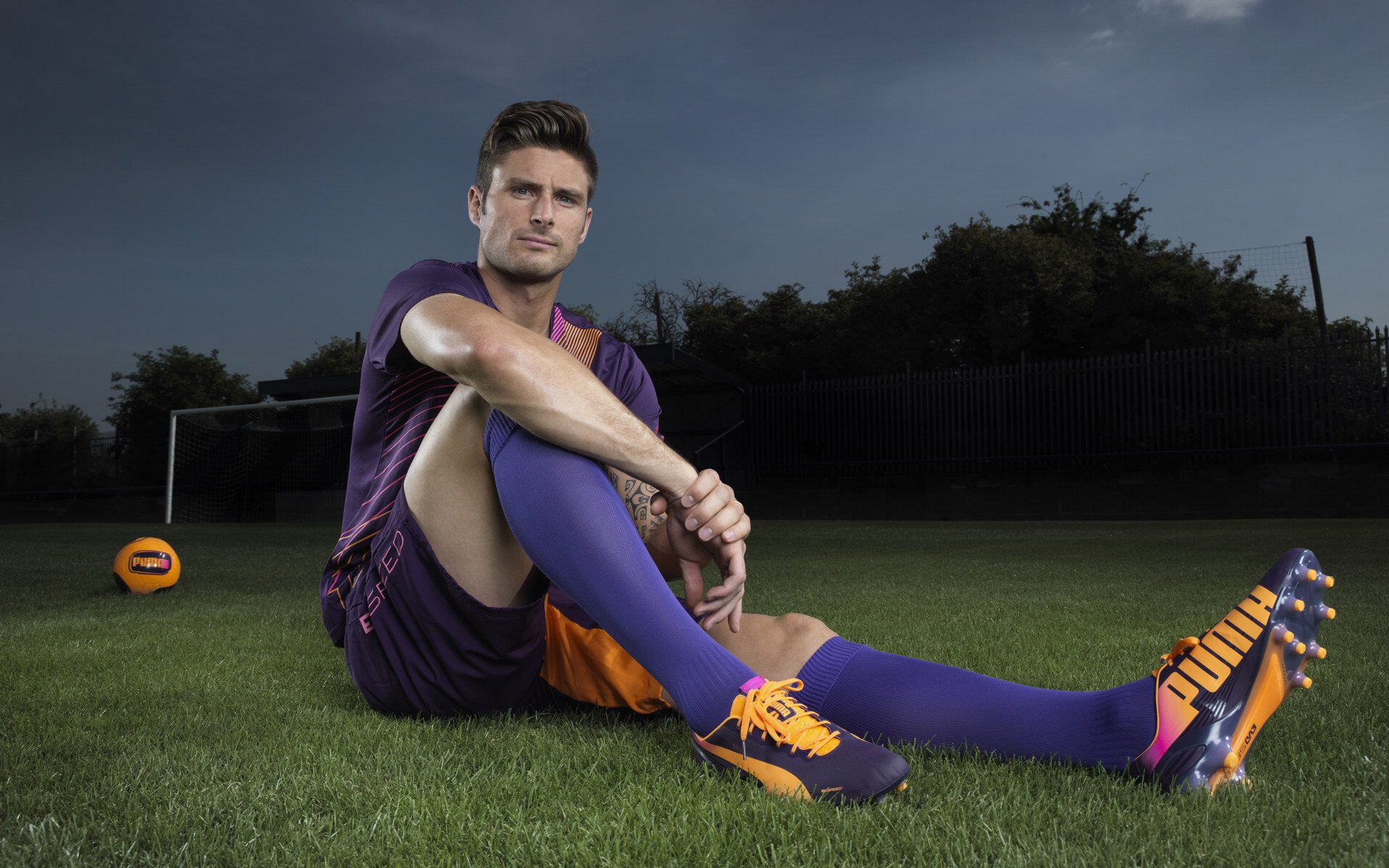 世界杯：主办方提供“球迷露营村” 低价帐篷位一夜难求